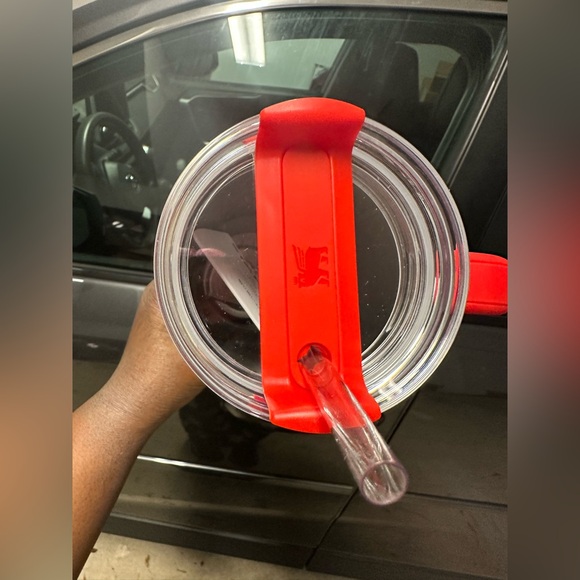 Stanley Candy Cane Twist 40oz Quencher - Picture 12 of 13